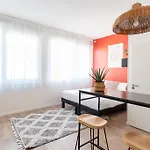 Apart Otel Ecla Paris Massy