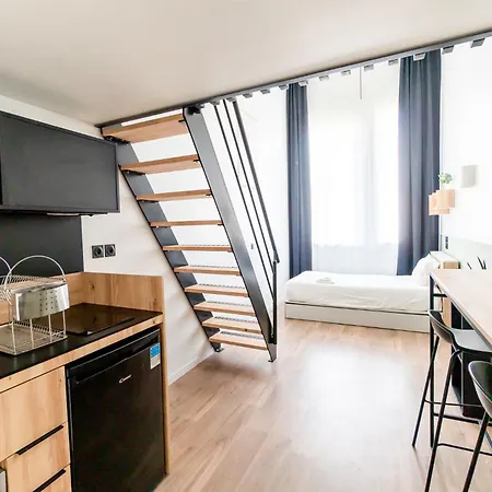 Lejlighedshotel Ecla Paris Massy 3*
