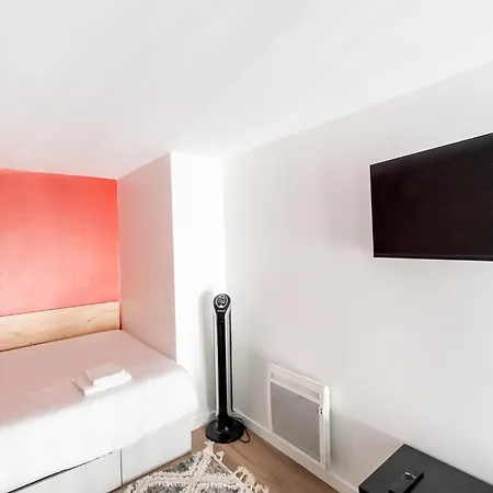 Ecla Paris Massy 3* パレゾー