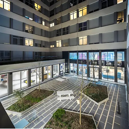 Ecla Paris Massy Lejlighedshotel