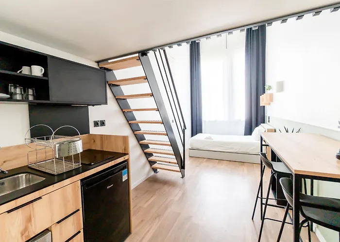 Aparthotel Ecla Paris Massy 3*
