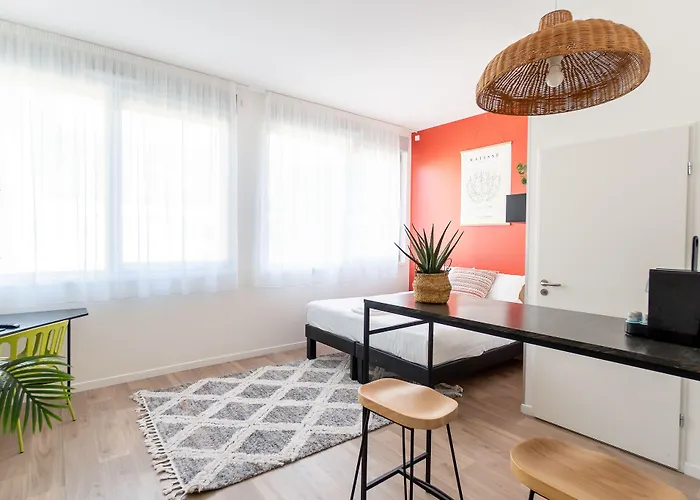 Apartahotel Ecla Paris Massy